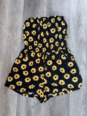 New Look Black Sunflower Print Strapless Romper